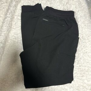 Jaanuu women’s 5 pocket classic scrub joggers size M